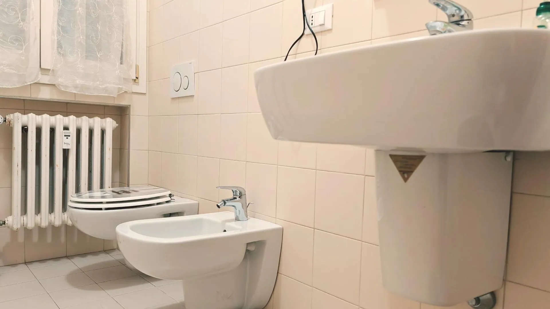 Goldmine Guest House 1 Venice