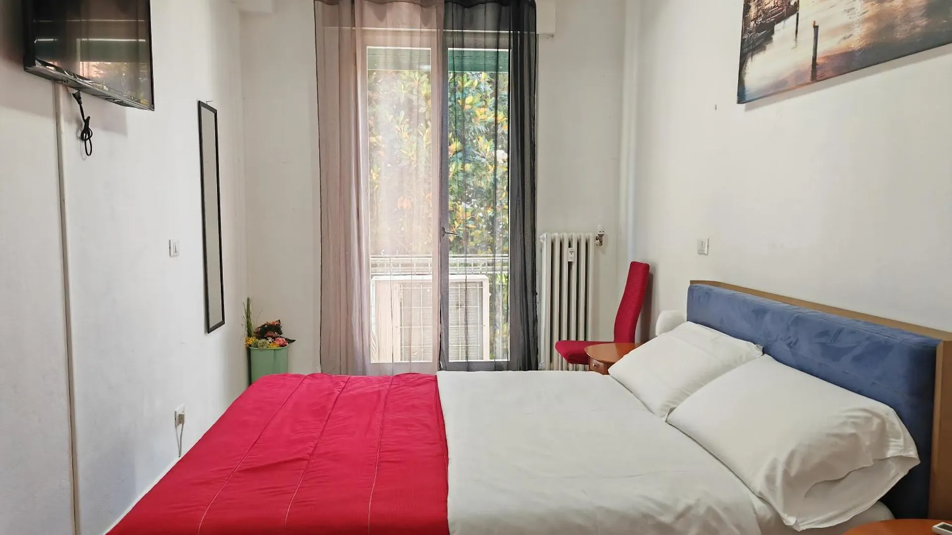 Goldmine Guest House 1 Venice
